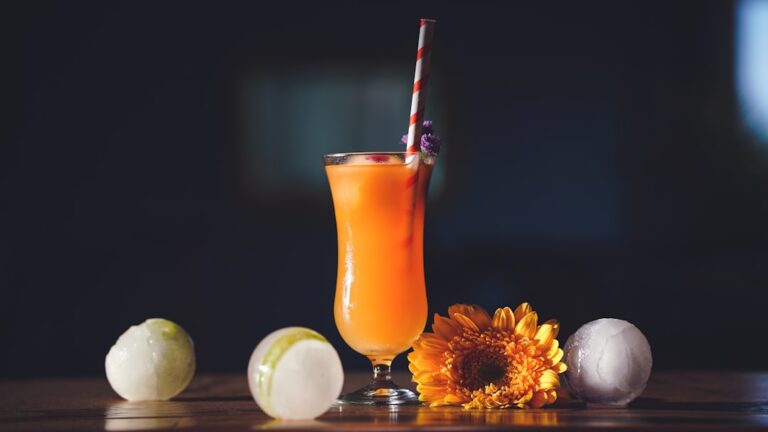 Photo Fall-themed cocktails